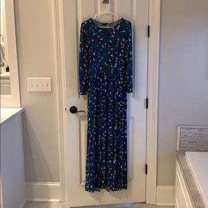 Blue long-sleeve maxi dress